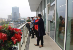 回溯館史&middot;共話發展——區圖書館組織退休老同志參觀新館611.png